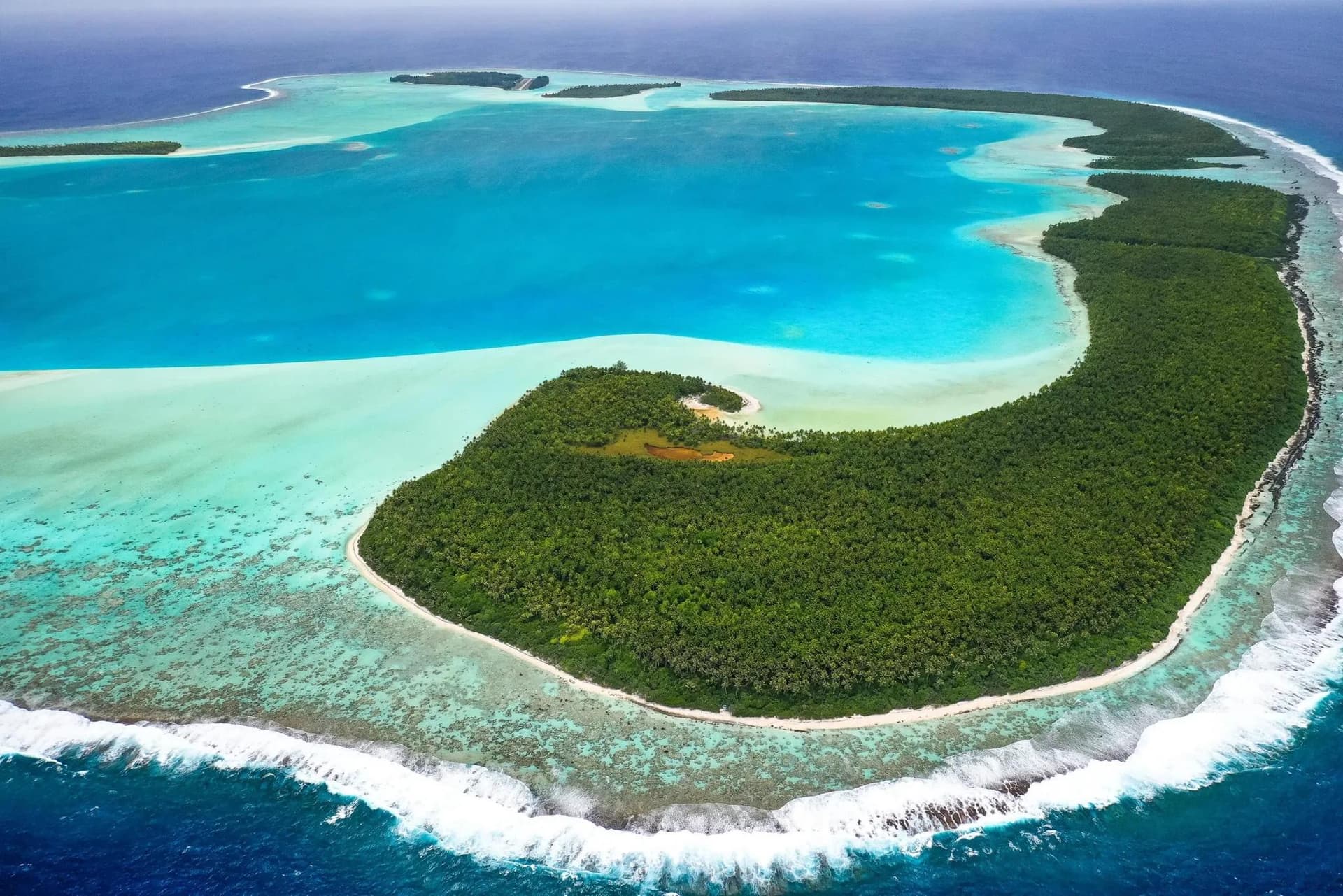 Unplug and Unwind: Top 5 Digital Detox Retreats for a Rejuvenating Escape