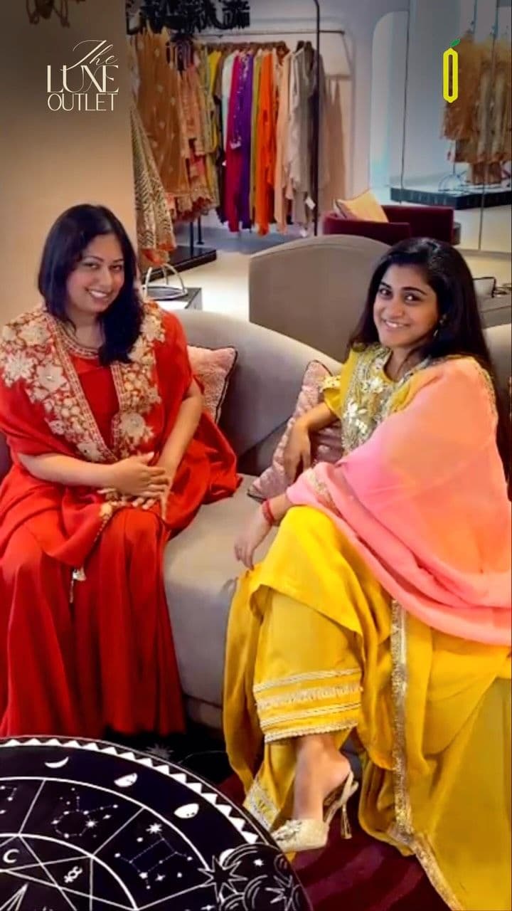 Festive season is officially calling. ✨
Weddings, Navratri, Diwali and every ce