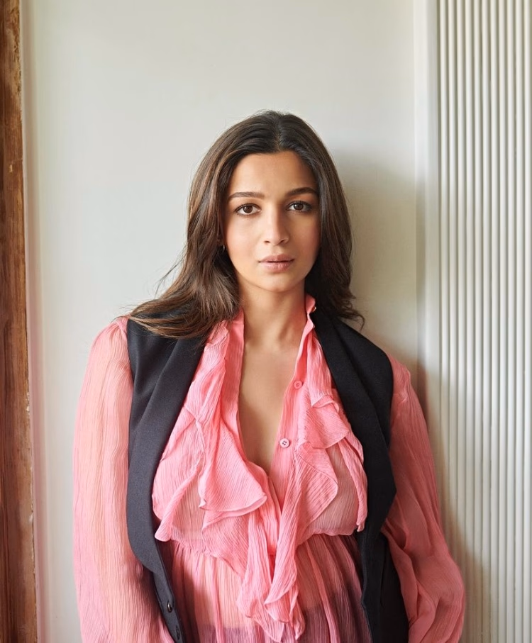 Celebrity inspired maternity wear for you to slay during pregnancy!